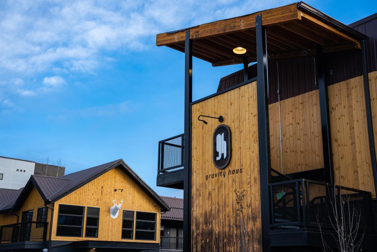 Gravity Haus Hotel 3*